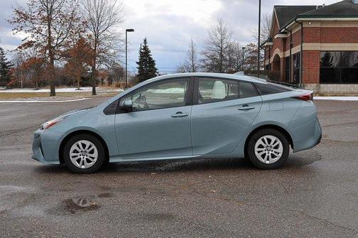 2017 Toyota Prius Two