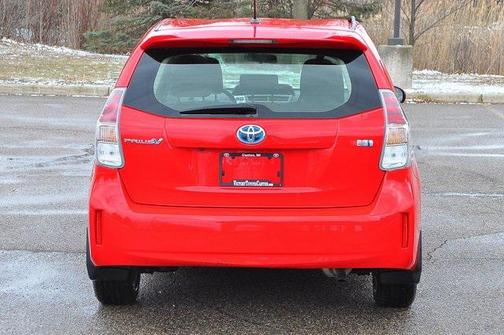 2017 Toyota Prius v Two