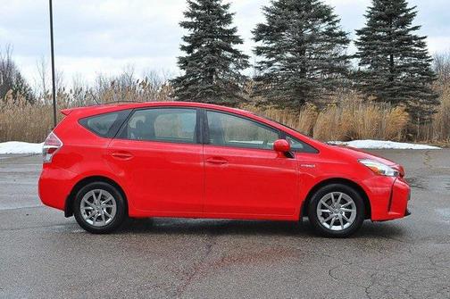 2017 Toyota Prius v Two