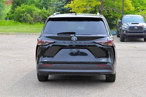 2023 Toyota Sienna XLE 7 Passenger
