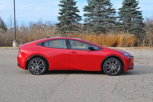 2024 Toyota Prius XLE