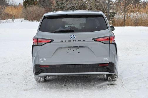 2024 Toyota Sienna XSE 7 Passenger