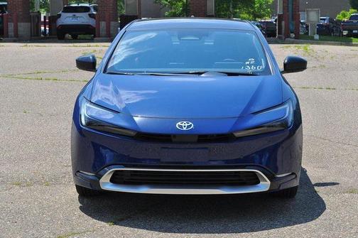 2025 Toyota Prius L