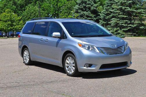 Silver Sky Metallic 2013 Toyota Sienna Limited