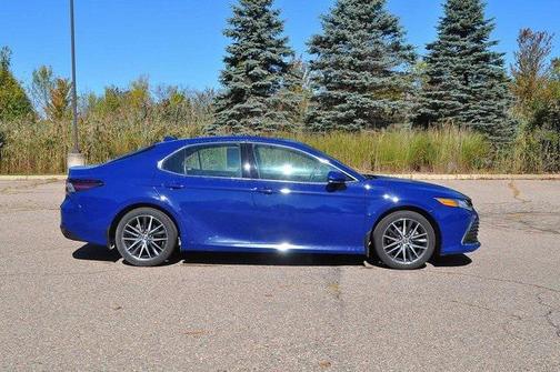 2023 Toyota Camry Hybrid XLE