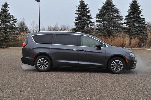 2021 Chrysler Pacifica Hybrid Touring L