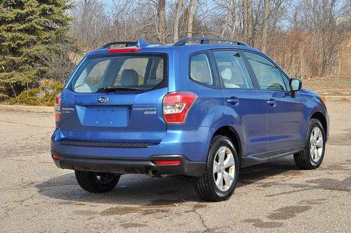 2016 Subaru Forester 2.5i