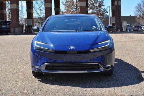 2025 Toyota Prius XLE