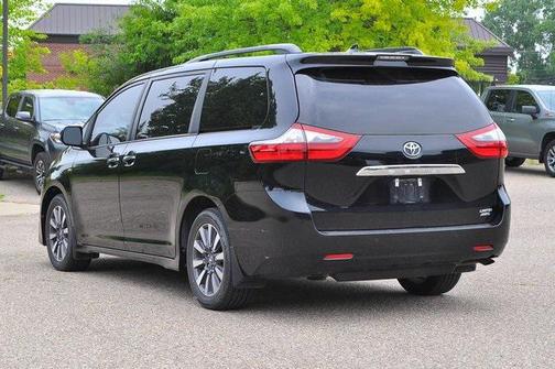 2020 Toyota Sienna Limited Premium