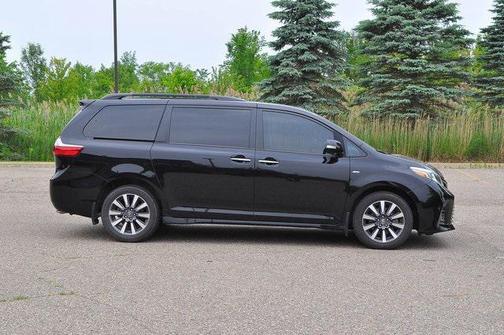 2020 Toyota Sienna Limited Premium