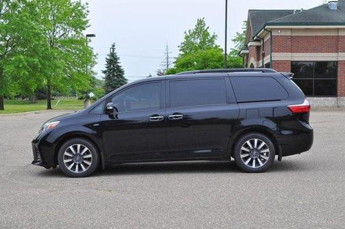 2020 Toyota Sienna Limited Premium