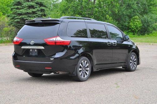 2020 Toyota Sienna Limited Premium