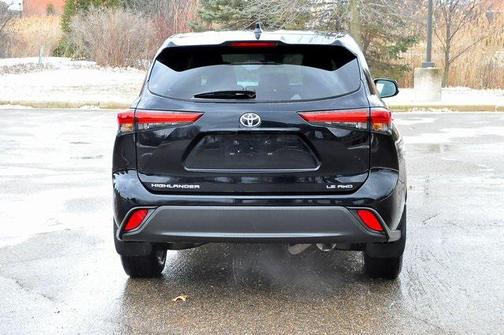 2020 Toyota Highlander LE