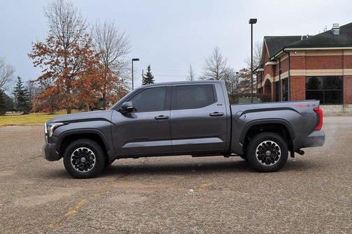 2022 Toyota Tundra SR5