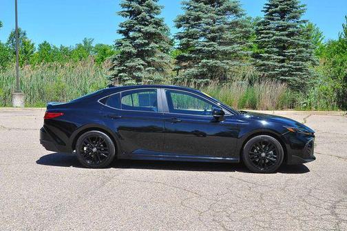Midnight Black Metallic 2026 Toyota Camry SE