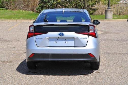 2022 Toyota Prius LE