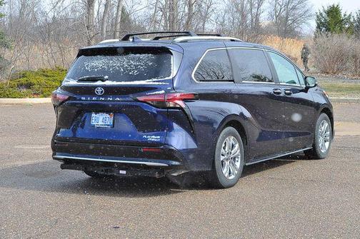 2023 Toyota Sienna Platinum 7 Passenger
