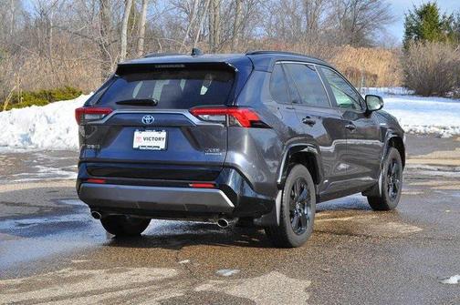 2020 Toyota RAV4 Hybrid SE