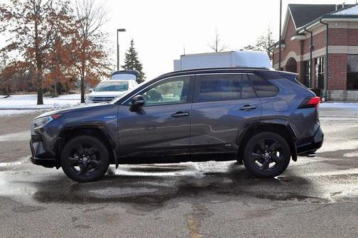 2020 Toyota RAV4 Hybrid SE