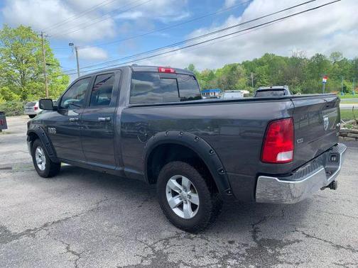 2017 RAM 1500 SLT