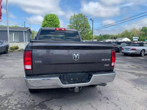 2017 RAM 1500 SLT