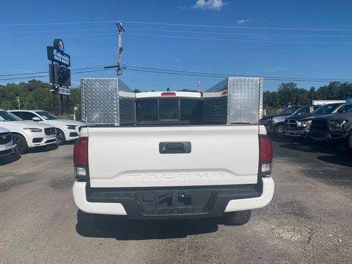 2021 Toyota Tacoma SR5