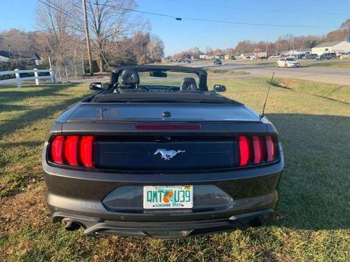 2020 Ford Mustang EcoBoost