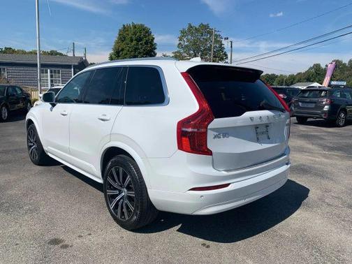 2023 Volvo XC90 B5 Core