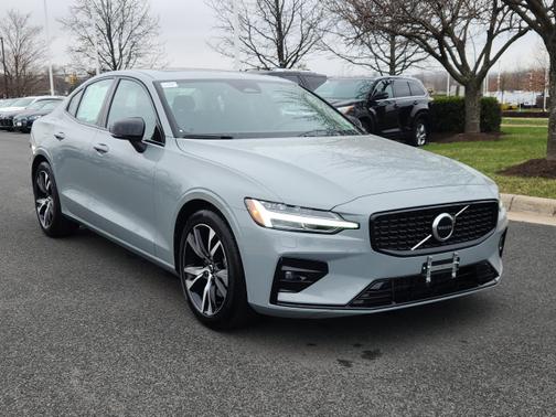 2025 Volvo S60 Core