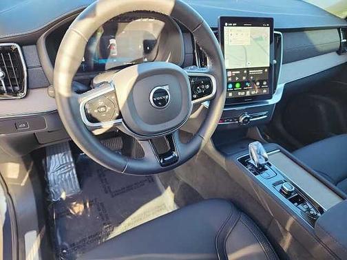 2025 Volvo XC90 Plus