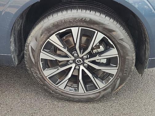 Denim Blue Metallic 2025 Volvo XC60 B5 Core