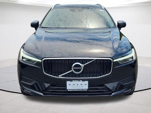 Onyx Black Metallic 2021 Volvo XC60 T5 Momentum