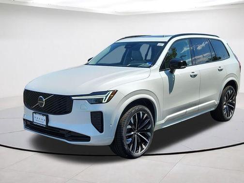 Crystal White Pearl 2026 Volvo XC90 B6 Ultra Dark Theme 6-Seater