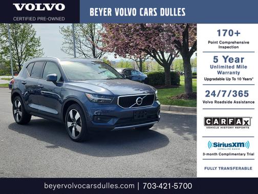 2022 Volvo XC40 Momentum