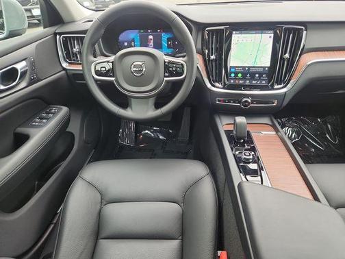Metallic 2025 Volvo V60 Cross Country B5 Plus