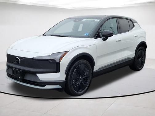 Crystal White 2026 Volvo EX30 TWIN MOTOR CROSS COUNTRY ULTRA