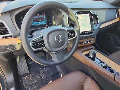 2024 Volvo XC90 Plus