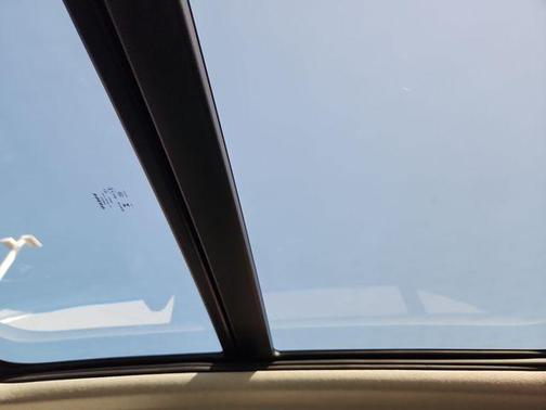 Onyx Black Metallic 2023 Volvo XC40 B5 Plus Bright Theme