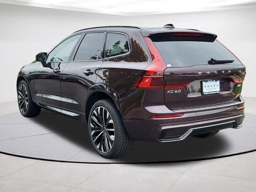 Mulberry 2026 Volvo XC60 B5 Ultra