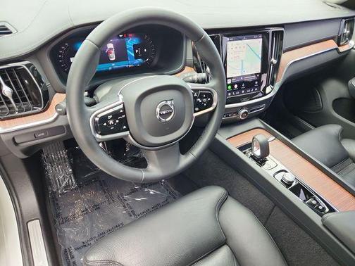 Crystal White Metallic 2024 Volvo S60 B5 Ultimate Dark Theme