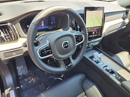 Onyx Black Metallic 2026 Volvo XC60 B5 Ultra