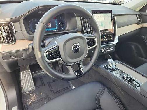 2025 Volvo XC90 Plus