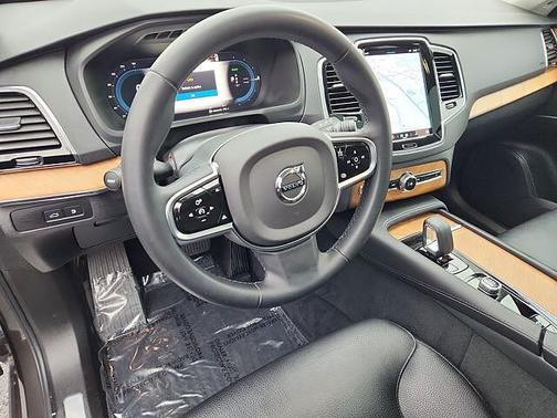 2023 Volvo XC90 Plus