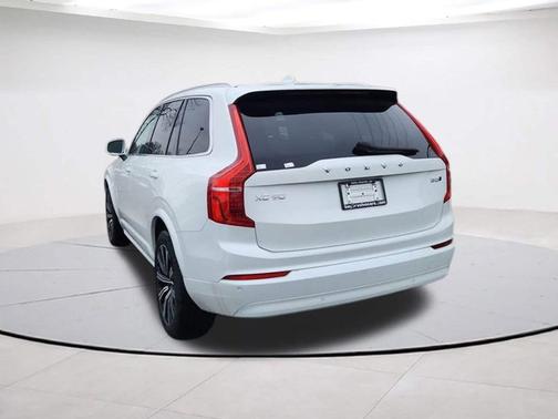 2023 Volvo XC90 B5 Core