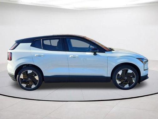 Crystal White 2025 Volvo EX30 Twin Motor Plus