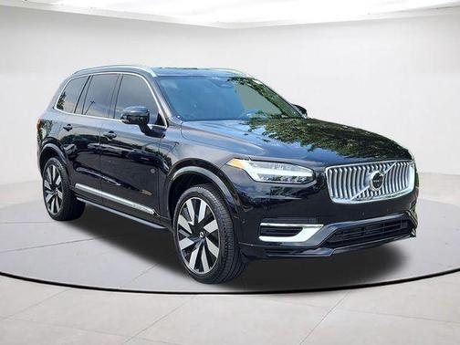 Onyx Black Metallic 2023 Volvo XC90 Recharge Plug-In Hybrid T8 Ultimate Bright Theme 7-Seater