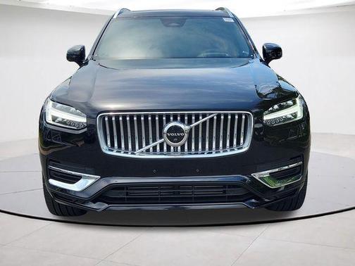 Onyx Black Metallic 2023 Volvo XC90 Recharge Plug-In Hybrid T8 Ultimate Bright Theme 7-Seater