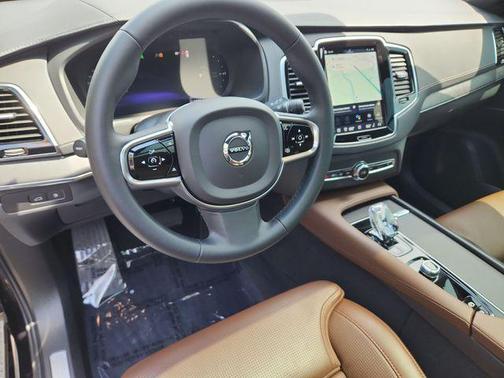Onyx Black Metallic 2023 Volvo XC90 Recharge Plug-In Hybrid T8 Ultimate Bright Theme 7-Seater