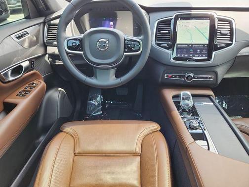 Onyx Black Metallic 2023 Volvo XC90 Recharge Plug-In Hybrid T8 Ultimate Bright Theme 7-Seater