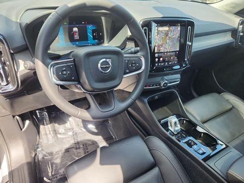 Silver 2023 Volvo XC40 B5 Ultimate Dark Theme